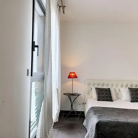 Nestor&Jeeves - Hugo Park Terrace - Hyper Center - Close Sea Apartment *